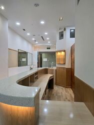 SQUARE 2 (D11), Retail #497413451